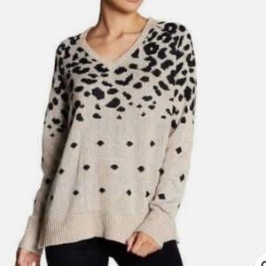 John + Jenn Black and Cream Cheetah V-Neck Sweater
